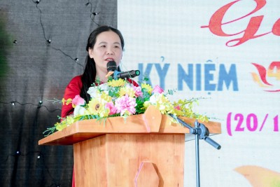 TRƯỜNG THCS NGUYỄN DU TỔ CHỨC GẶP MẶT KỶ NIỆM 42 NĂM NGÀY NHÀ GIÁO VIỆT NAM (20/11/1982-20/11/2024)